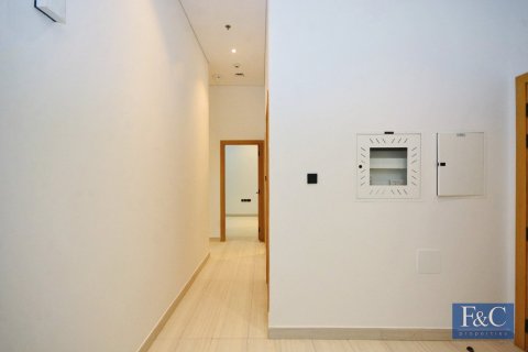 Apartment in Business Bay, Dubai 3 bedrooms, 137 sq.m. № 103838 - photo 24