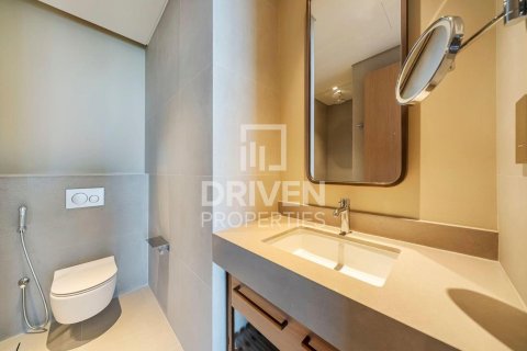 Apartment in Vida Residences Dubai Mall, Downtown Dubai (Downtown Burj Dubai), Dubai 2 bedrooms, 111.95 sq.m. № 128655 - photo 17
