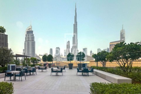 Apartment in Vida Residences Dubai Mall, Downtown Dubai (Downtown Burj Dubai), Dubai 2 bedrooms, 111.95 sq.m. № 128655 - photo 11