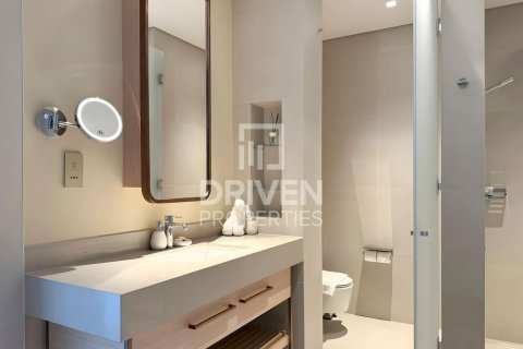 Apartment in Vida Residences Dubai Mall, Downtown Dubai (Downtown Burj Dubai), Dubai 2 bedrooms, 99.96 sq.m. № 128657 - photo 11