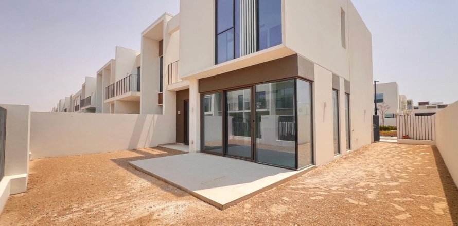 Villa en Dubai, 4 dormitorios, 255.5 m², № 52255