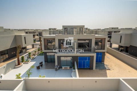 Adosado en The Pulse, Dubai South (Dubai World Central), Dubai, 4 dormitorios, 368 m², № 73593 - foto 7