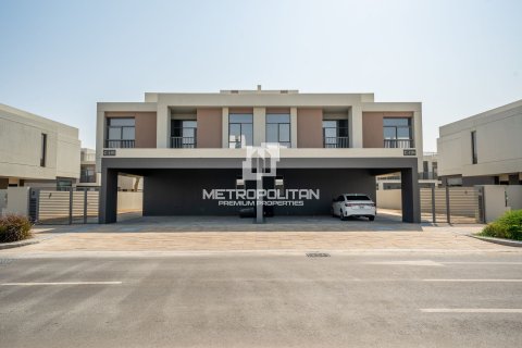 Adosado en The Pulse, Dubai South (Dubai World Central), Dubai, 4 dormitorios, 368 m², № 73593 - foto 4