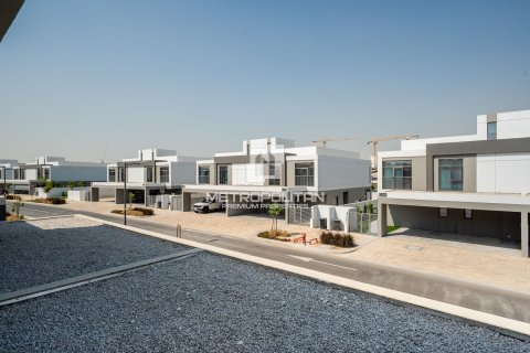 Adosado en The Pulse, Dubai South (Dubai World Central), Dubai, 4 dormitorios, 368 m², № 73593 - foto 3