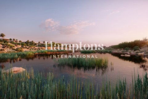 Снять в аренду виллу в Дубае: 5 спален, 632.59510760м², № 63343 - фото 12