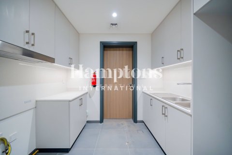 Villa in Arabian Ranches 3, Dubai 4 bedrooms, 301.47023500 sq.m. № 63419 - photo 7