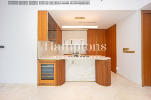 Apartment in FIVE Palm Jumeirah, Palm Jumeirah, Dubai 3 bedrooms, 187.84986600 sq.m. № 63421 - photo 11
