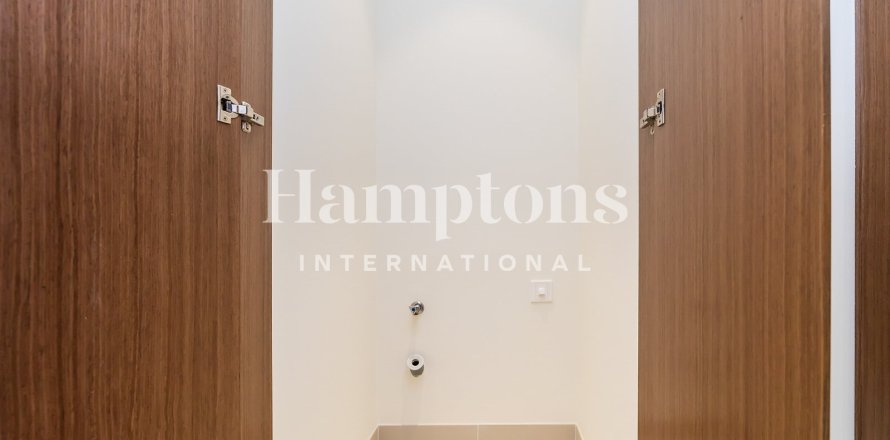 Apartment in Dubai Harbour, Dubai 2 bedrooms, 112.041 sq.m. № 63420