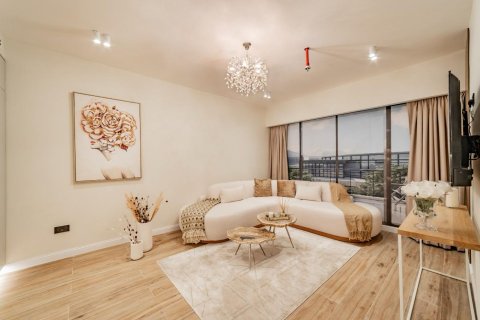 Купить квартиру в Дубае: 3 спальни, 264.49м², № 37655 - фото 1