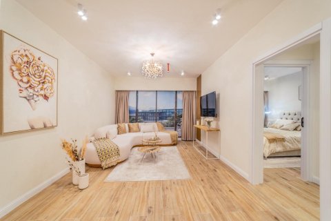 Купить квартиру в Дубае: 3 спальни, 264.49м², № 37655 - фото 2