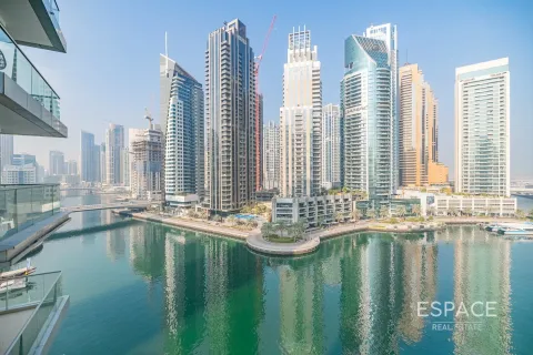 Apartment in Dubai Marina, Dubai 3 bedrooms, 201 sq.m. № 62349 - photo 1