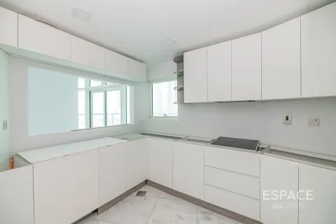 Apartment in Dubai Marina, Dubai 3 bedrooms, 201 sq.m. № 62349 - photo 2