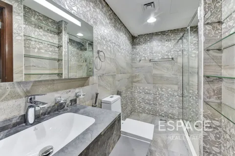 Villa in The Lakes, Dubai 4 bedrooms, 288 sq.m. № 62345 - photo 17