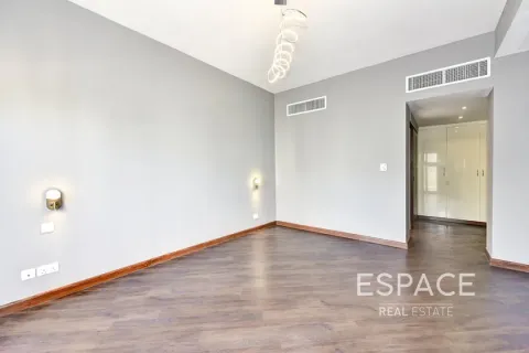 Villa in The Lakes, Dubai 4 bedrooms, 288 sq.m. № 62345 - photo 8