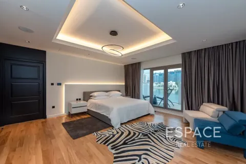 Villa in Palm Jumeirah, Dubai 4 bedrooms, 511 sq.m. № 62344 - photo 8