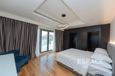 Villa in Palm Jumeirah, Dubai 4 bedrooms, 511 sq.m. № 62344 - photo 6