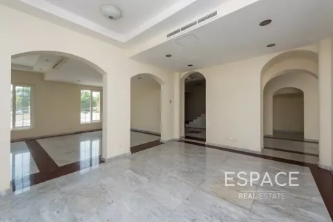 Villa in Arabian Ranches, Dubai 6 bedrooms, 790 sq.m. № 62346 - photo 6