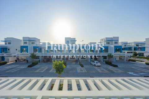 Снять в аренду таунхаус в Damac Lagoons, Дубай: 5 спален, 143.99965000м², № 83181 - фото 17