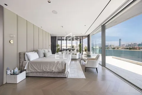 Villa in Signature Villas, Palm Jumeirah, Dubai 6 bedrooms, 1420 sq.m. № 121188 - photo 27