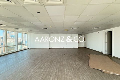 Office in Jumeirah Lake Towers, Dubai 123 sq.m. № 95254