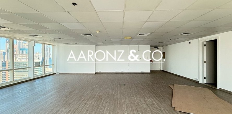 Office in Jumeirah Lake Towers, Dubai 123 sq.m. № 95254