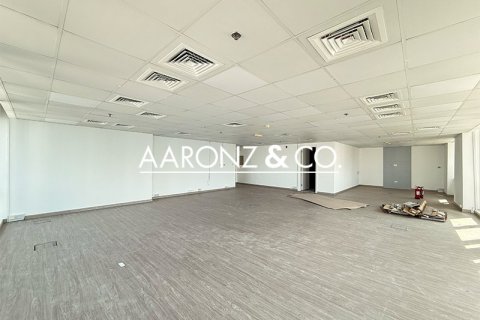 Office in Jumeirah Lake Towers, Dubai 123 sq.m. № 95254 - photo 5