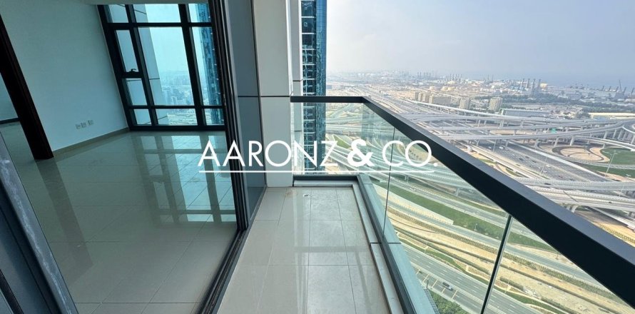 Apartment in Jumeirah Lake Towers, Dubai 2 bedrooms, 94 sq.m. № 95249