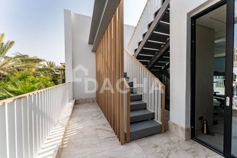 Villa in Signature Villas, Palm Jumeirah, Dubai 6 bedrooms, 1245 sq.m. № 111649 - photo 2