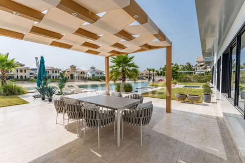 Villa in Signature Villas, Palm Jumeirah, Dubai 6 bedrooms, 1245 sq.m. № 111649 - photo 25