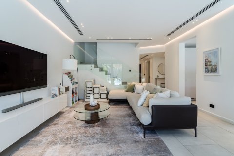 Townhouse in Dubai 3 bedrooms, 225 sq.m. № 120547 - photo 6