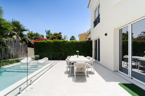 Townhouse in Dubai 3 bedrooms, 225 sq.m. № 120547 - photo 20