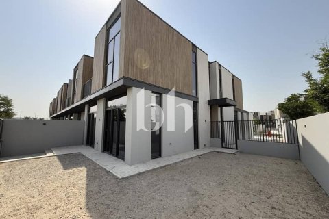 Townhouse in Mudon, Dubai 4 bedrooms, 174 sq.m. № 58699 - photo 1