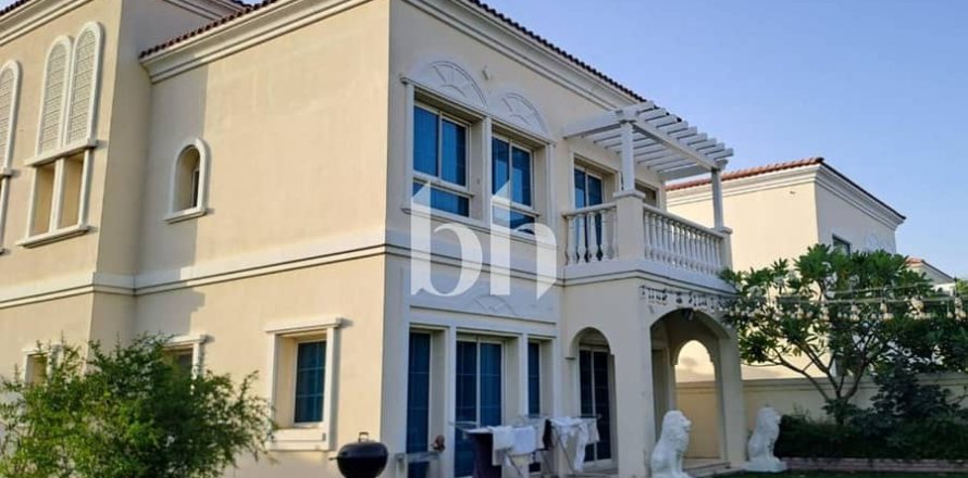 Villa in Jumeirah Village Triangle, Dubai 2 bedrooms, 260 sq.m. № 58697