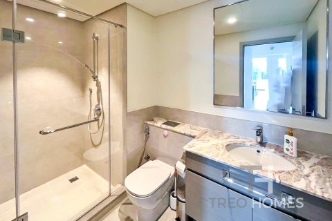 Снять в аренду квартиру в Бурдж-Халифе, Дубай: 2 спальни, 108м², № 13597 - фото 9