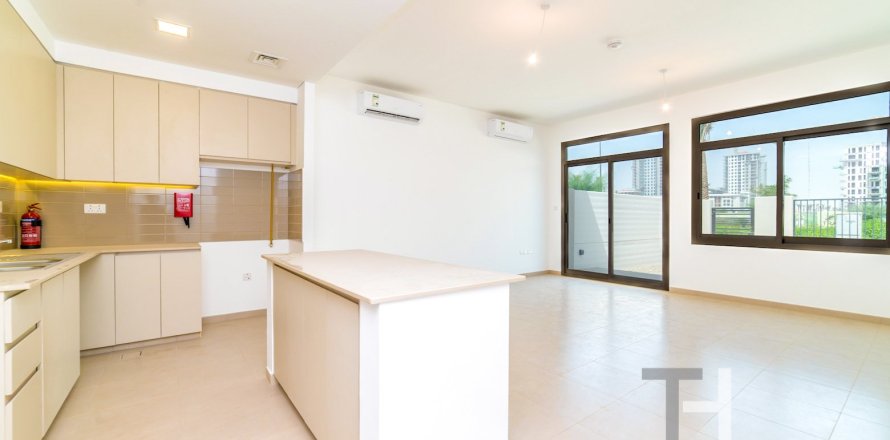 Adosado en Hayat Townhouses, Town Square, Dubai, 4 dormitorios, 225 m², № 13609