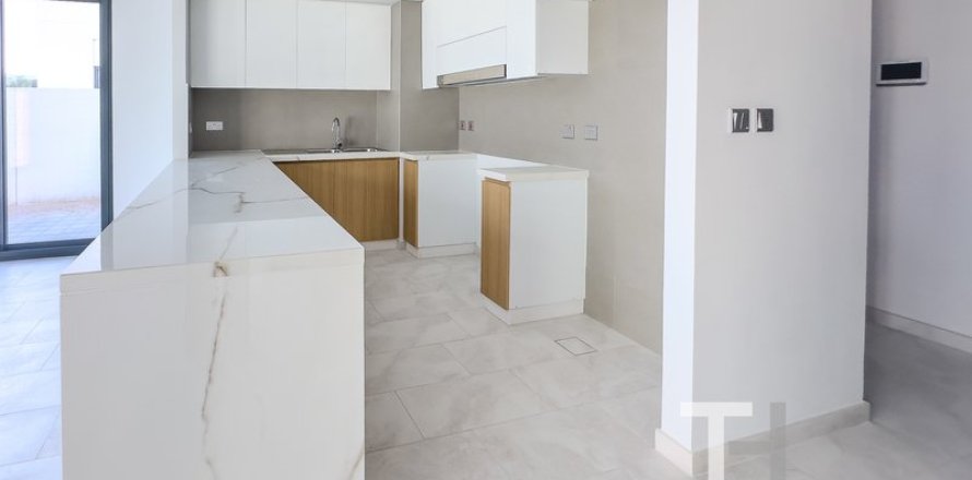 Villa à Dubai, 3 chambres, 181 m², № 13608