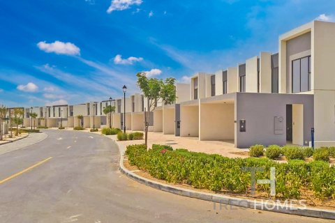 Villa à Dubai, 3 chambres, 181 m², № 13608 - photo 2
