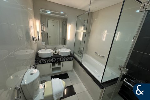 Купить квартиру в Даунтаун Дубай (Даунтаун Бурдж Дубай), Дубай: 2 спальни, 127м², № 75284 - фото 7