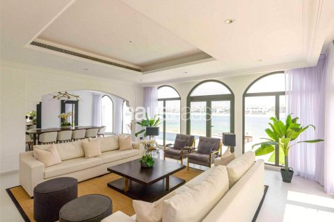 Villa en Garden Homes, Palm Jumeirah, Dubai, 5 dormitorios, 1208 m², № 45074 - foto 3