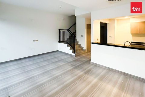 Снять в аренду таунхаус в Дубае: 4 спальни, 180м², № 93433 - фото 2