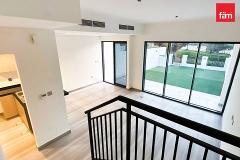 Снять в аренду таунхаус в Дубае: 4 спальни, 180м², № 93433 - фото 5