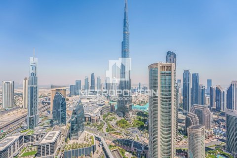 Apartment in The Address Sky View Towers, Downtown Dubai (Downtown Burj Dubai), Dubai 3 bedrooms, 448 sq.m. № 6184 - photo 1