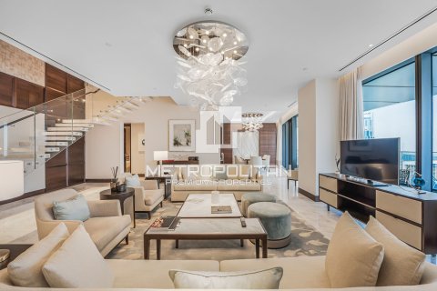 Apartment in The Address Sky View Towers, Downtown Dubai (Downtown Burj Dubai), Dubai 3 bedrooms, 448 sq.m. № 6184 - photo 4