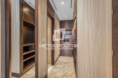 Apartment in The Address Sky View Towers, Downtown Dubai (Downtown Burj Dubai), Dubai 3 bedrooms, 448 sq.m. № 6184 - photo 16