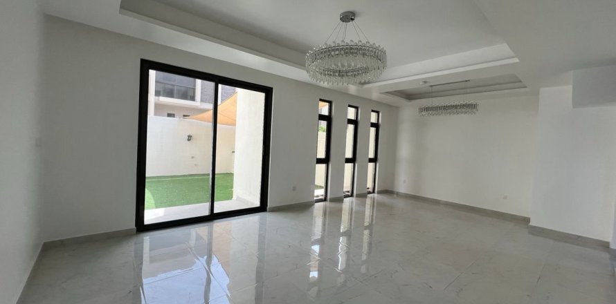 Villa en Dubai, 3 dormitorios, 174.8 m², № 96237
