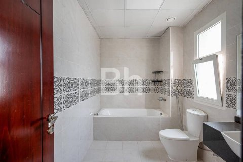 فيلا في دبي 6 غرف نوم , 279 م² رقم 21124 - صورة 20