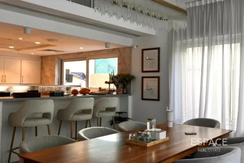 Villa in Legacy Nova Villas, Jumeirah Park, Dubai 4 bedrooms, 511 sq.m. № 62173 - photo 6