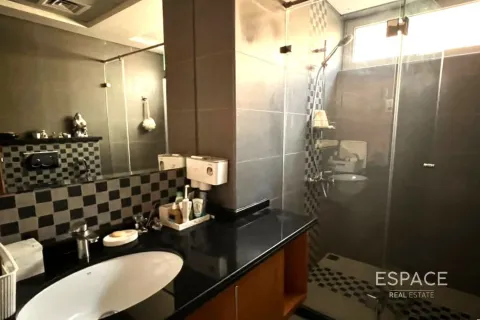 Villa in Legacy Nova Villas, Jumeirah Park, Dubai 4 bedrooms, 511 sq.m. № 62173 - photo 11
