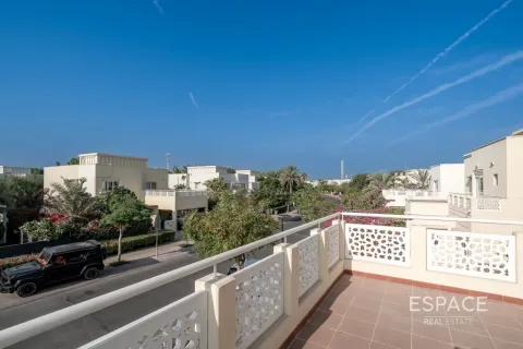 Villa à Meadows, Dubai, 4 chambres, 337 m², № 62172 - photo 13