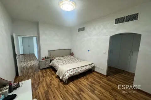 Villa en Meadows, Dubai, 4 dormitorios, 337 m², № 62172 - foto 16
